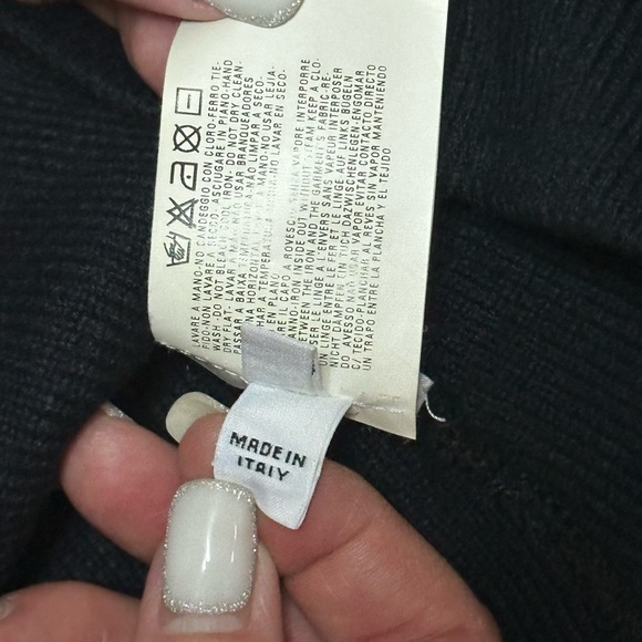 New! Armani Junior Girls Hat And Scarf Set Made In Italy. For Ages 4-8 years - Picture 5 of 5